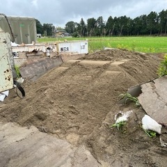 砂利　砂　採石 赤土 黒土 販売 駐車場 DIY トラック配達可　袋売り 都内配送可能　エクステリア 庭作りの画像