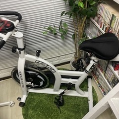 ペダルマシーン　サイクリングマシーン　バイク　自転車の画像