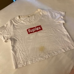 ショート丈Tシャツ