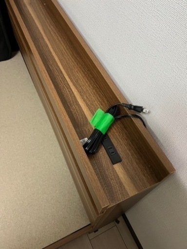 セミダブルのベッドフレームとベッドマット