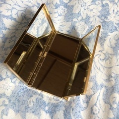 半額にします！昭和レトロ激レア小物！オッペン コンパクトの画像