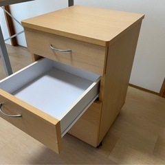 デスク　机　キャビネット　の画像