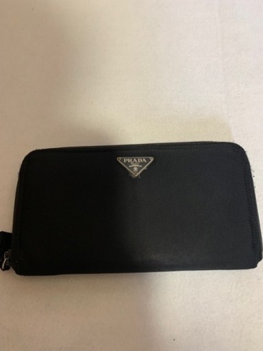 プラダ　長財布　ブラック
