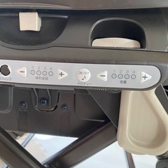 【大幅値下げしました】コンビ ネムリラ オートスウィング BEDi 電動ハイローチェアの画像