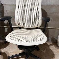 ハーマンミラー セラチェア白 Herman Miller Celle White