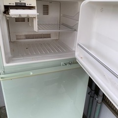 冷蔵庫 2ドア 差し上げますの画像