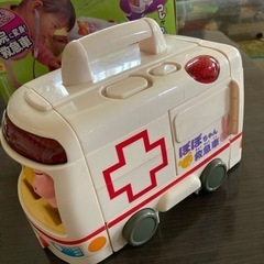 ぽぽちゃん　救急車