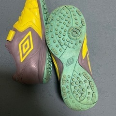 umbro 子供　サッカー　トレーニングシューズ　サイズ19cmの画像