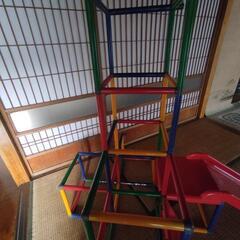 子ども用ジャングルジム滑り台付きの画像