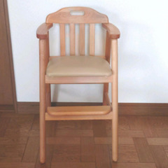【未使用品】ナチュラル　キッズチェア　アルダー　無垢　北欧