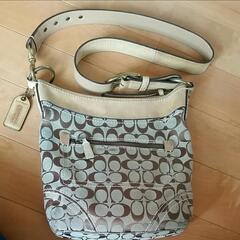 COACH　コーチ ショルダーバッグ　斜め掛け　シグネチャーの画像