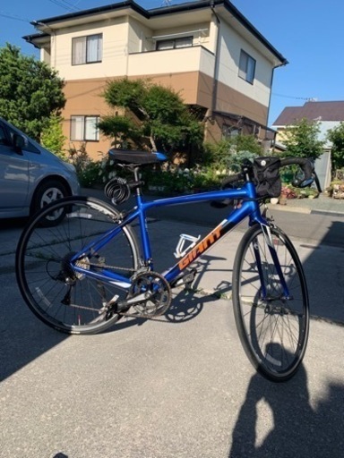 GIANT青/白ロードバイク美品‼️