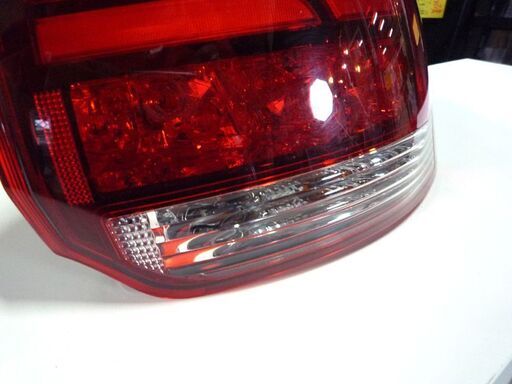 ジャンク品 三菱 アウトランダー テールランプ 右用 STANLEY W2869 R 中古 札幌市東区 新道東店