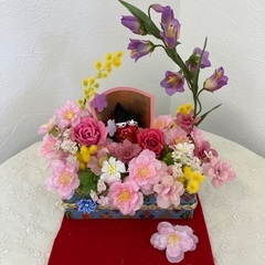 初めての方も安心！ナチュラルなフラワーアレンジメント【生花編】の画像