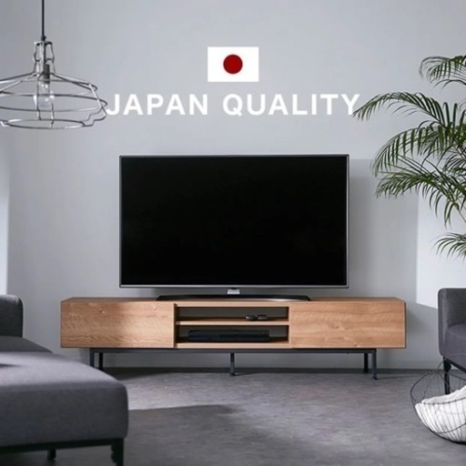 引っ越しに伴い、テレビ台（LOWYA）を出品します。