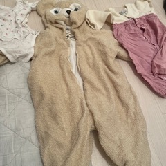 子供のおもちゃ、服、絵本など大量にあります