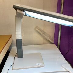 ☆中古￥500！【会員価格￥500】オーム　LEDデスクライト　...