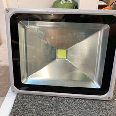 ☆中古￥1,500！【会員価格￥1,500】LED投光器　家具　...