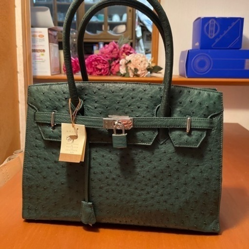 緑未使用オーストリッチバック大甲橋近く7イレブン新屋敷店前で受け渡し(男性用靴下・ハンカチつき