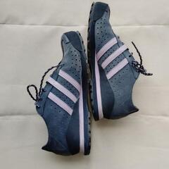 アディダス　スニーカー
　24.5cm
の画像