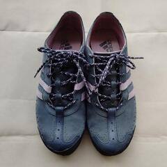 アディダス　スニーカー
　24.5cm
の画像