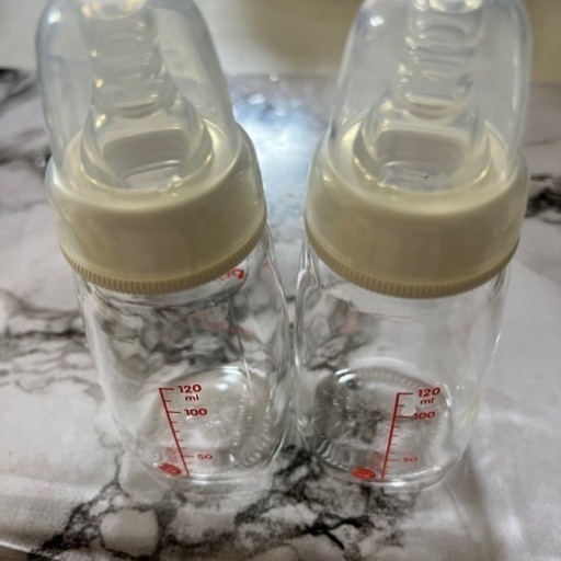 哺乳瓶