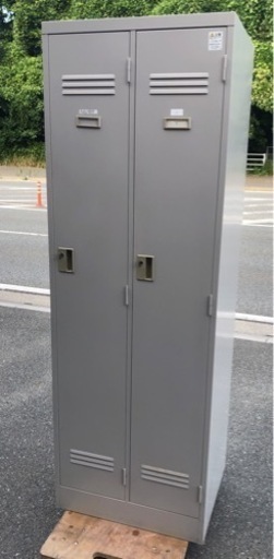 ⭐︎中古品　イトーキ　2人用ロッカー　608×515×1790mm　事務用品⭐︎