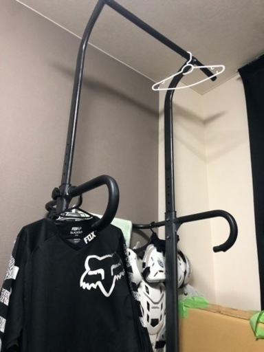 チンニングスタンド　ぶら下がり健康器
