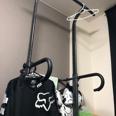 チンニングスタンド　ぶら下がり健康器