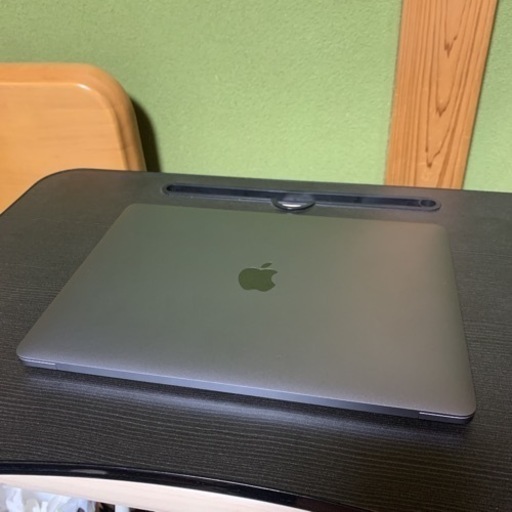 MacBook Pro 13inch M1 2020 8GBユニファイドメモリ　256GBストレージ