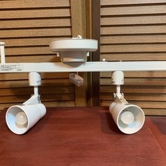 KOIZUMI ライティングダクト スポットライトのオマケ付き
