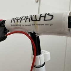 ブレーキ付きキックバイクの画像