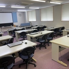 【値下げしました】事務用デスクとオフィスチェアの画像