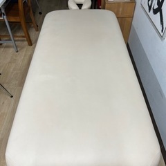 高級施術ベッド