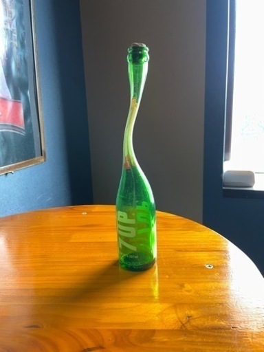 クネクネ　セブンアップ　瓶　レトロ