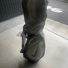 NIKEゴルフバック差し上げます。