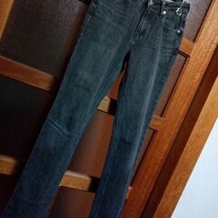 美品中古、リーバイスデニム/スリムストレートの画像