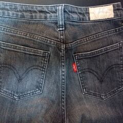 美品中古、リーバイスデニム/スリムストレートの画像