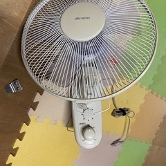 中古壁掛け扇風機