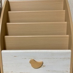 絵本棚 約13,000円の品 モンテ