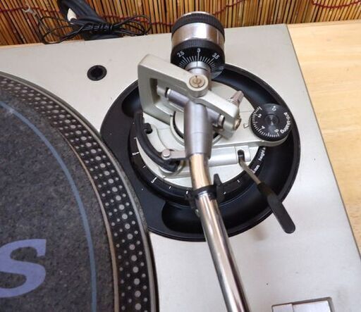 ジャンク Technics ターンテーブル SL-1200MK5 テクニクス 通電、回転は確認済み DJ 機材 レコードプレーヤー☆ 