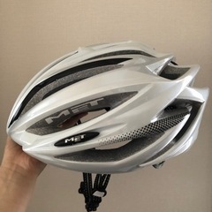 自転車用ヘルメットの画像