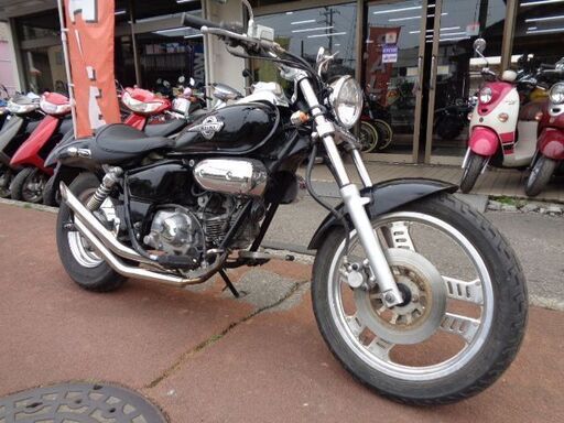 NO.4349　マグナ５０ （ＭＡＧＮＡ）　４サイクル　クラッチ付き４速ミッション　２本出しスラッシュカットマフラー　ブラック　☆彡