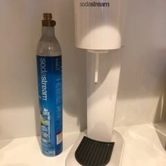 【お譲り先確定】ソーダストリーム(ボトル無し)、ガスシリンダー2本付き