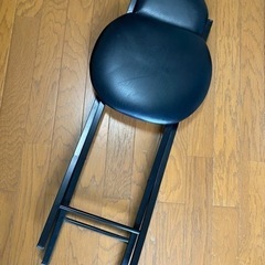 折りたたみ椅子　イスの画像