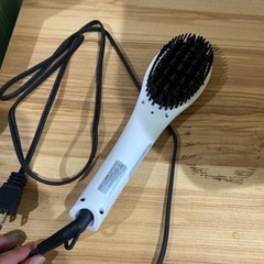 【お譲り先決定】ストレートアイロン　くし型