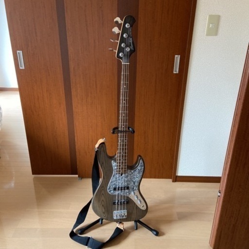 Bacchus エレキベース