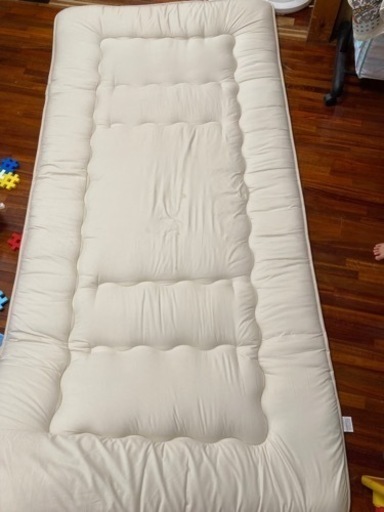 美品　シングル布団　敷布団　カインズ