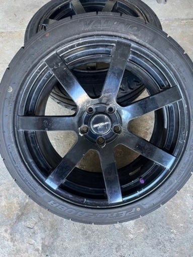 18インチ ヴァリノ08R付き