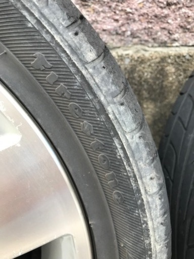 ダイハツ純正アルミホイールとタイヤ